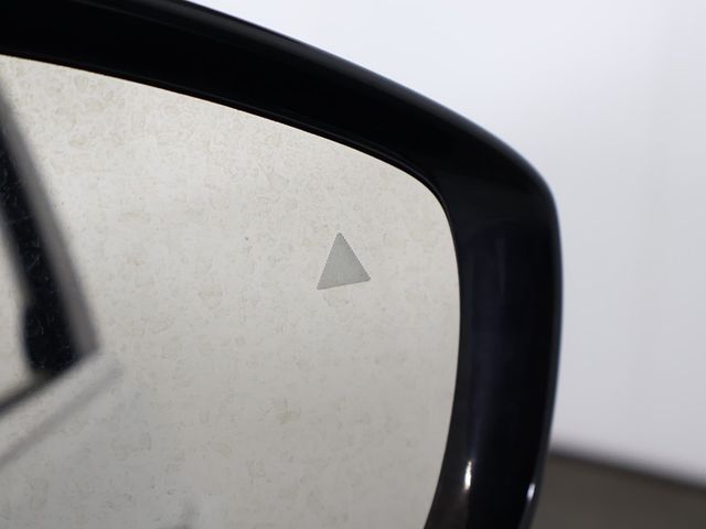 2023 Chrysler Pacifica Limited FWD - 22993497 - 27