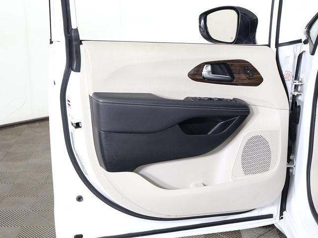 2023 Chrysler Pacifica Limited FWD - 22993497 - 28