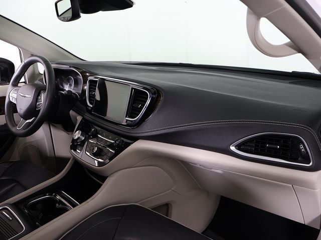 2023 Chrysler Pacifica Limited FWD - 22993497 - 32