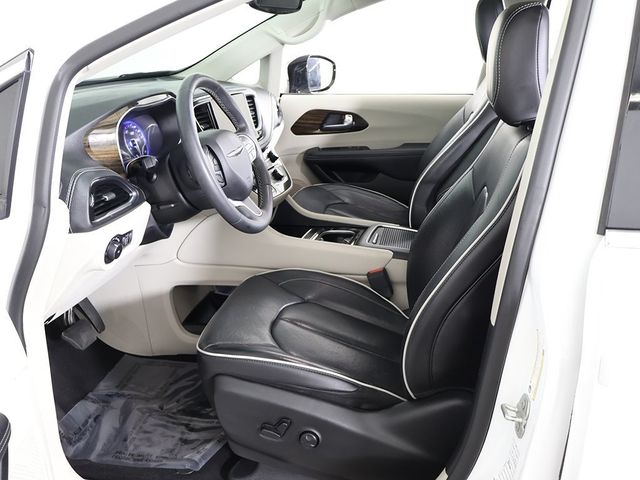 2023 Chrysler Pacifica Limited FWD - 22993497 - 35