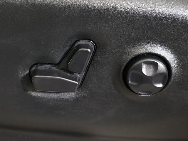 2023 Chrysler Pacifica Limited FWD - 22993497 - 37