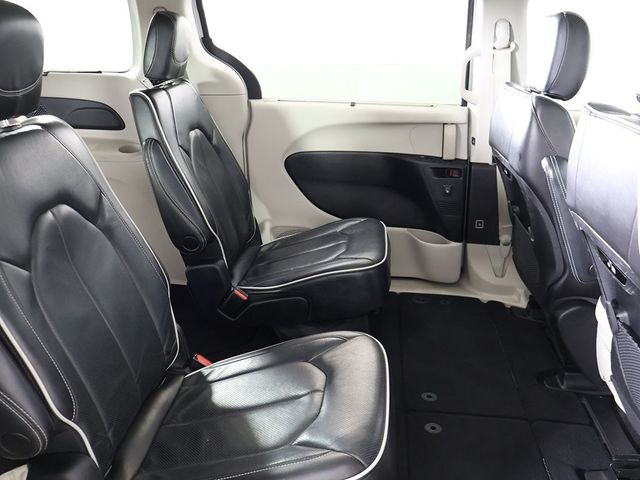 2023 Chrysler Pacifica Limited FWD - 22993497 - 40