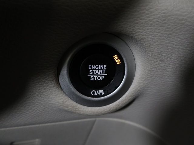 2023 Chrysler Pacifica Limited FWD - 22993497 - 47