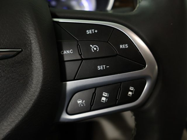 2023 Chrysler Pacifica Limited FWD - 22993497 - 50