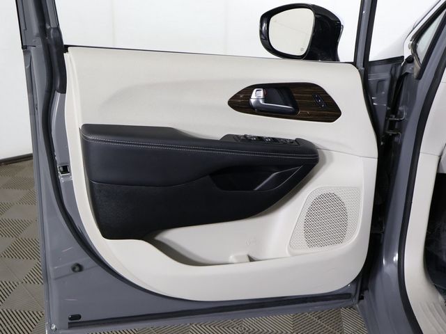 2023 Chrysler Pacifica Limited FWD - 22994213 - 29