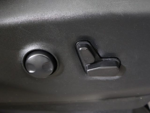 2023 Chrysler Pacifica Limited FWD - 22994213 - 38