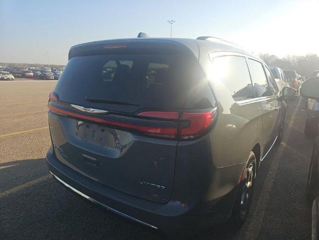 2023 Chrysler Pacifica Limited FWD - 22994213 - 3