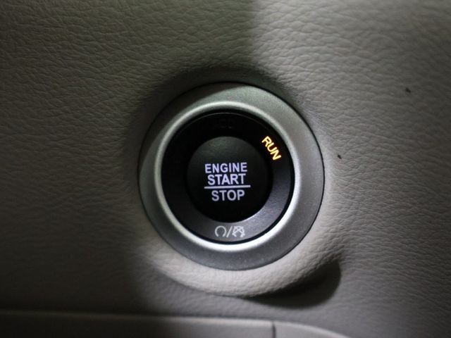 2023 Chrysler Pacifica Limited FWD - 22994213 - 47