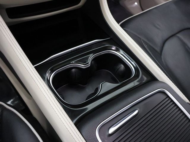 2023 Chrysler Pacifica Limited FWD - 22994213 - 60