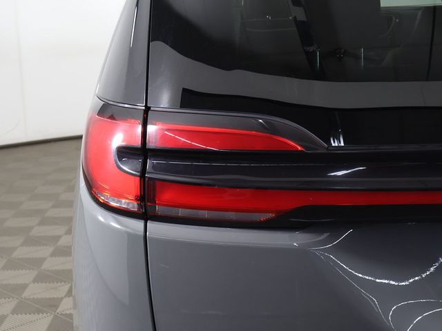 2023 Chrysler Pacifica Limited FWD - 23010865 - 18