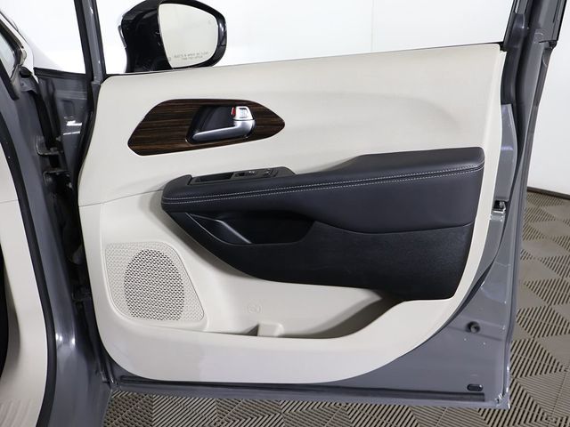 2023 Chrysler Pacifica Limited FWD - 23010865 - 27