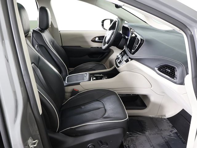 2023 Chrysler Pacifica Limited FWD - 23010865 - 31