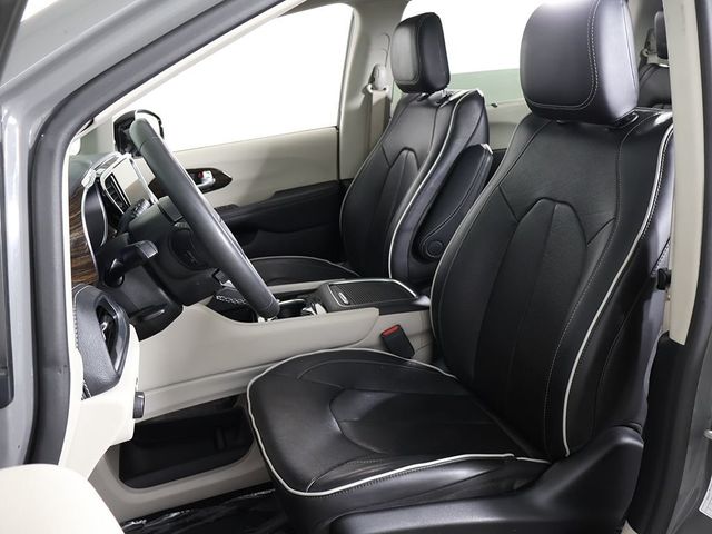 2023 Chrysler Pacifica Limited FWD - 23010865 - 32