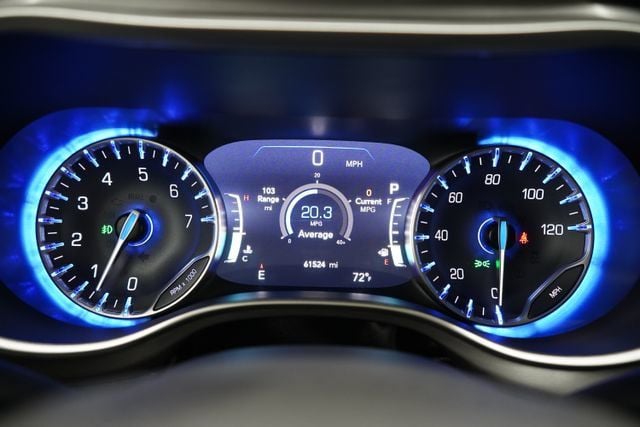 2023 Chrysler Pacifica Touring L - 23077757 - 22