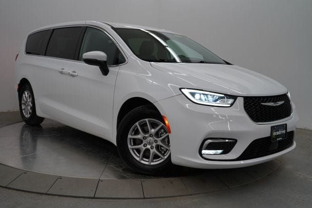 2023 Chrysler Pacifica Touring L - 23077757 - 2