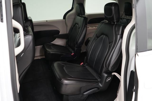 2023 Chrysler Pacifica Touring L - 23077757 - 34