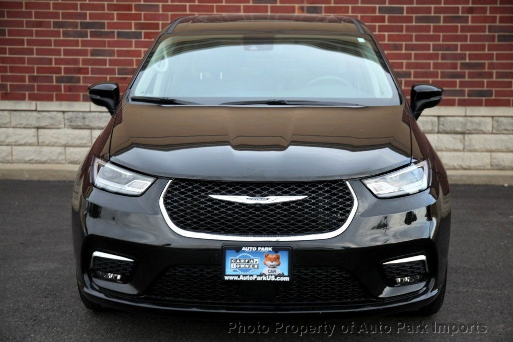 2023 Chrysler Pacifica Touring L photo 14