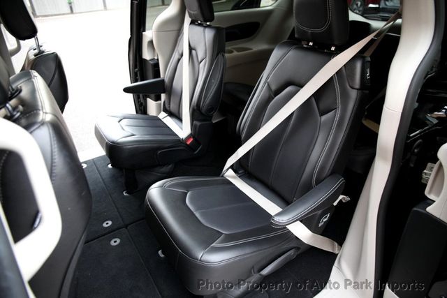 2023 Chrysler Pacifica Touring L AWD - 22881571 - 23