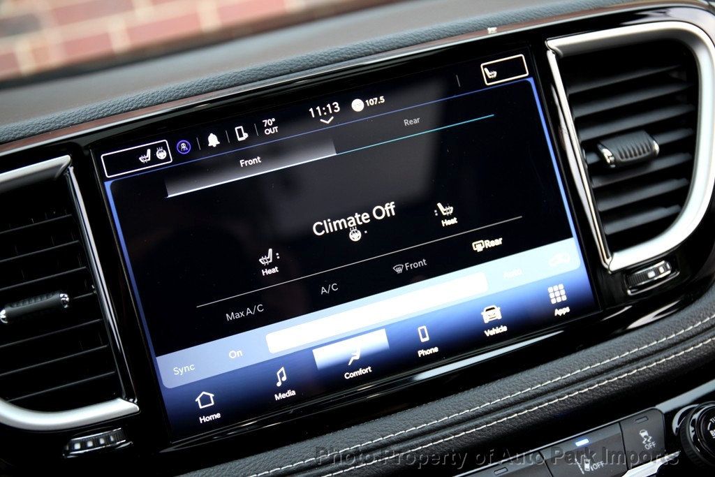 2023 Chrysler Pacifica Touring L photo 33