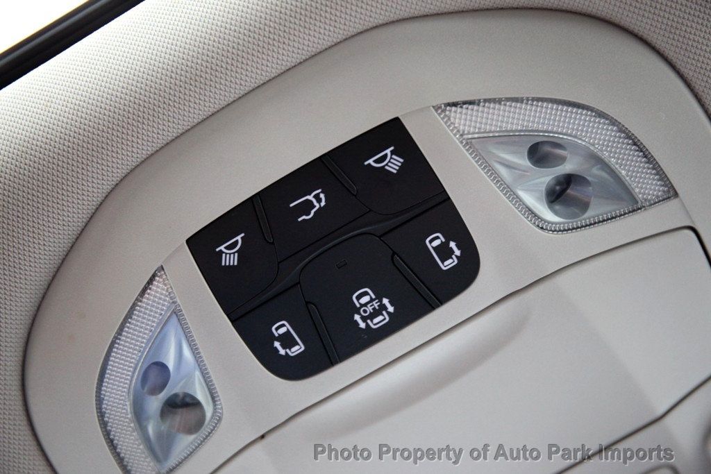 2023 Chrysler Pacifica Touring L photo 43