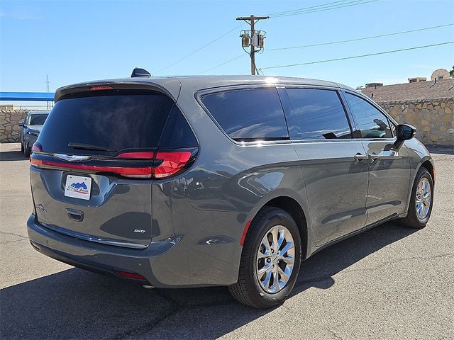 2023 Chrysler Pacifica Touring L AWD - 22976322 - 3