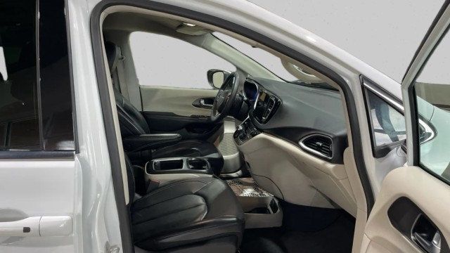 2023 Chrysler Pacifica Touring L FWD - 22990562 - 12