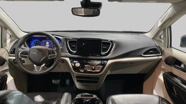 2023 Chrysler Pacifica Touring L FWD - 22990562 - 13