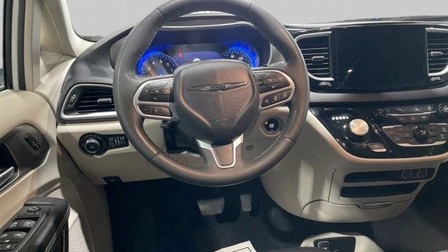 2023 Chrysler Pacifica Touring L FWD - 22990562 - 14