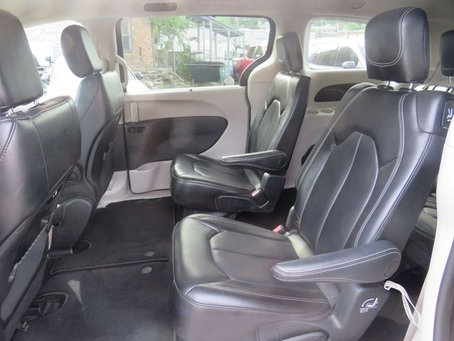 2023 Chrysler Pacifica Touring L FWD - 23043043 - 9