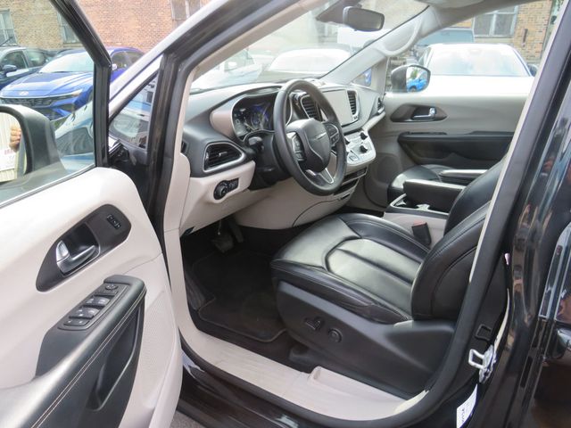2023 Chrysler Pacifica Touring L FWD - 23043043 - 10