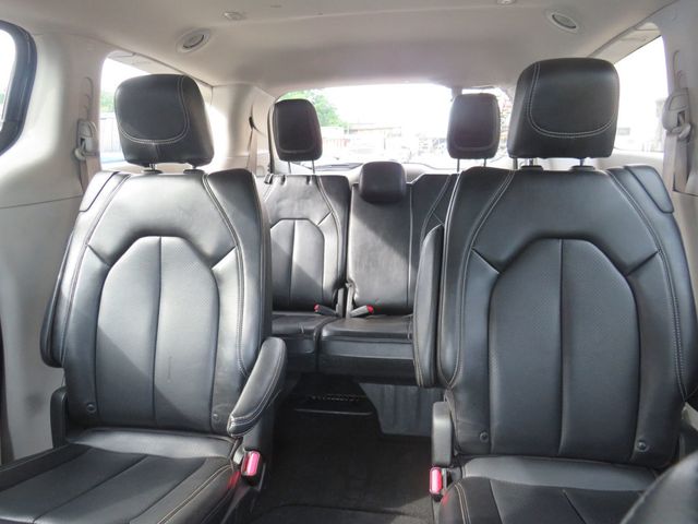 2023 Chrysler Pacifica Touring L FWD - 23043043 - 11