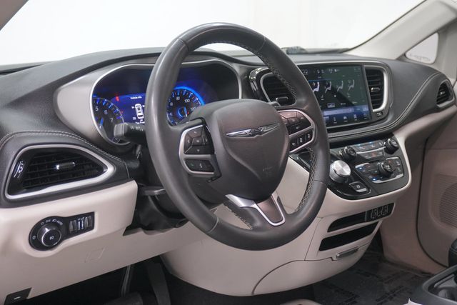 2023 Chrysler Pacifica Touring L FWD - 23027034 - 9