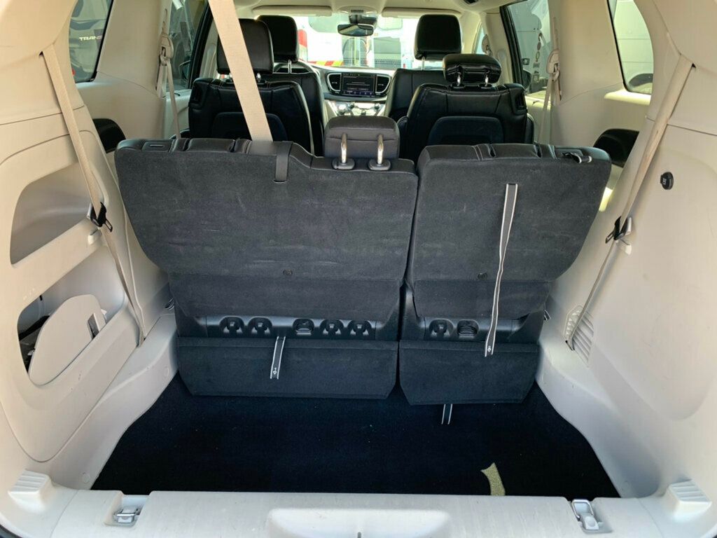 2023 Chrysler Pacifica Touring L FWD - 23016568 - 16