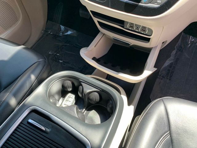 2023 Chrysler Pacifica Touring L FWD - 23016568 - 31