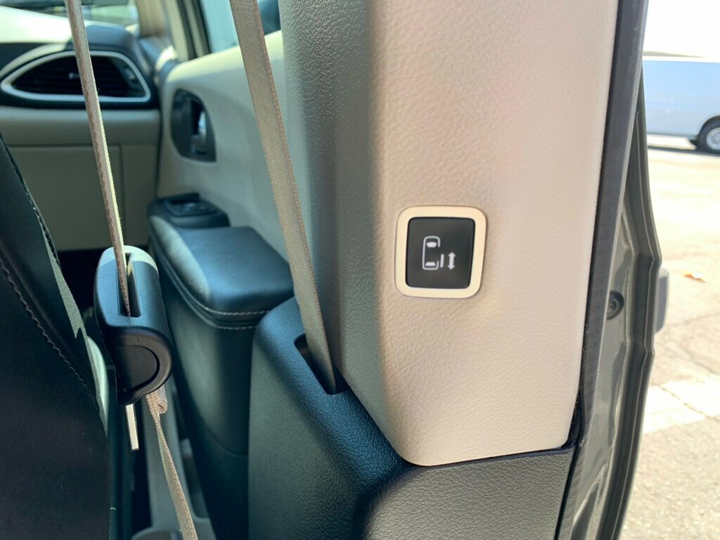 2023 Chrysler Pacifica Touring L FWD - 23016568 - 42