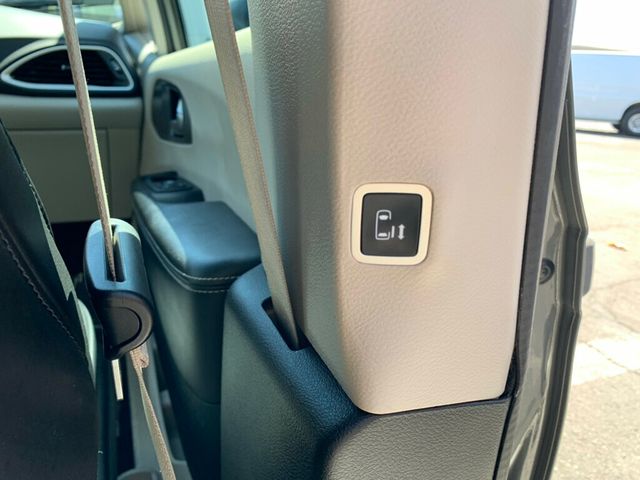 2023 Chrysler Pacifica Touring L FWD - 23016568 - 42