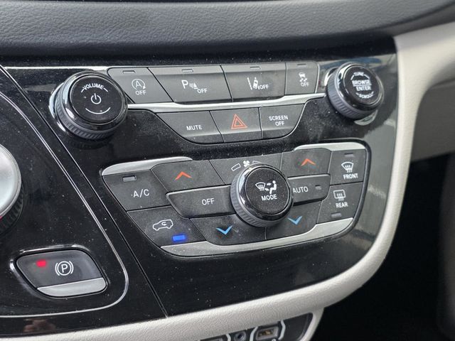 2023 Chrysler Pacifica Touring L FWD - 23066921 - 22