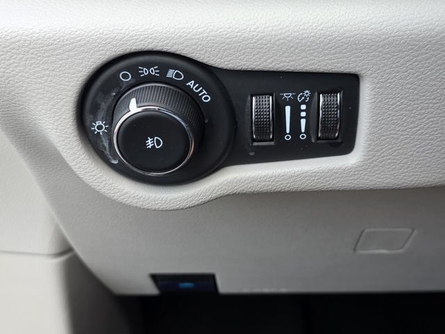 2023 Chrysler Pacifica Touring L FWD - 23066921 - 24