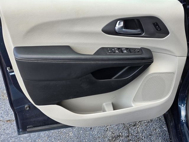 2023 Chrysler Pacifica Touring L FWD - 23066921 - 31
