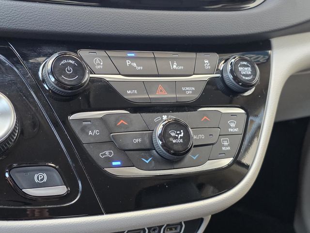 2023 Chrysler Pacifica Touring L FWD - 23078832 - 22