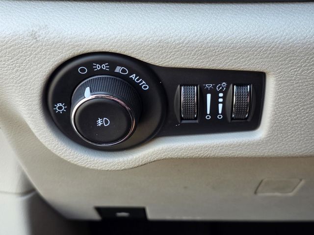 2023 Chrysler Pacifica Touring L FWD - 23078832 - 25