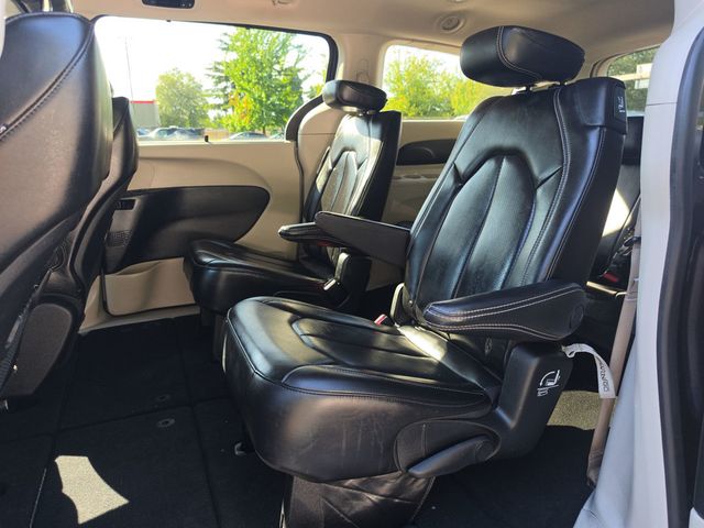 2023 Chrysler Pacifica Touring L FWD - 23058157 - 9