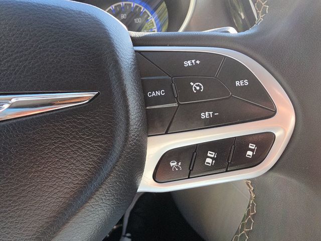 2023 Chrysler Pacifica Touring L FWD - 23058157 - 31