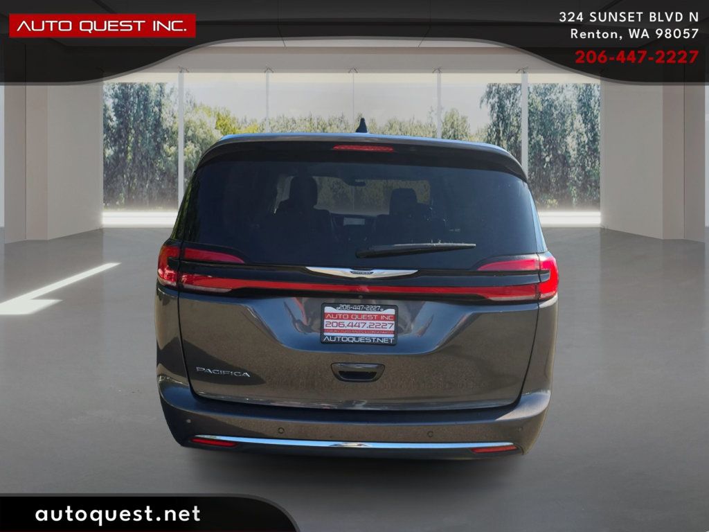Chrysler Pacifica photo 6