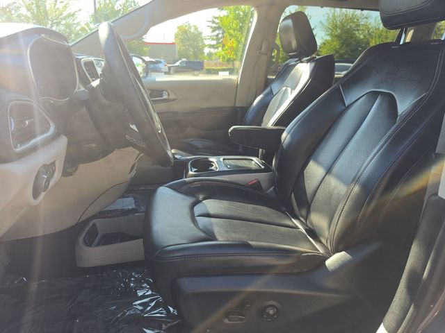 2023 Chrysler Pacifica Touring L FWD - 23058157 - 8
