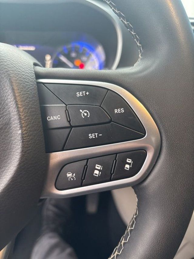 2023 Chrysler Pacifica Touring L FWD - 22991643 - 10