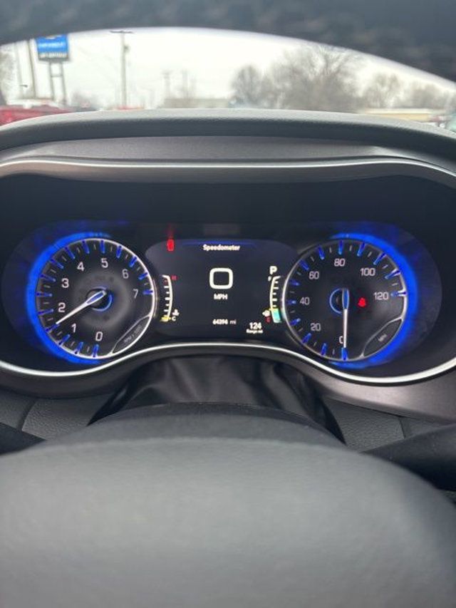 2023 Chrysler Pacifica Touring L FWD - 22991643 - 11