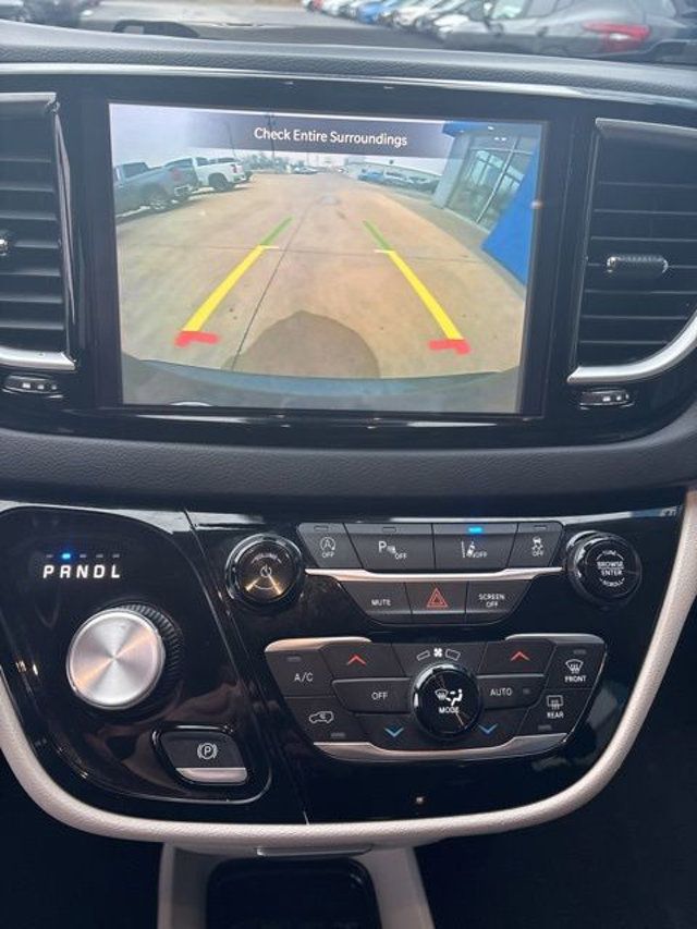 2023 Chrysler Pacifica Touring L FWD - 22991643 - 12