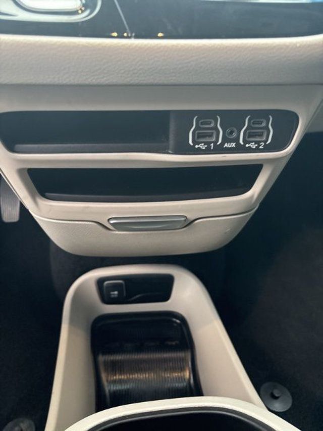 2023 Chrysler Pacifica Touring L FWD - 22991643 - 13