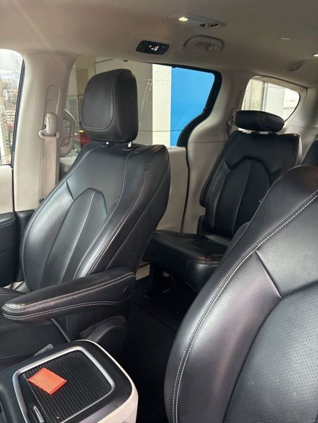 2023 Chrysler Pacifica Touring L FWD - 22991643 - 14